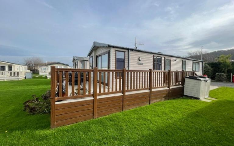 exterior of pitch 44