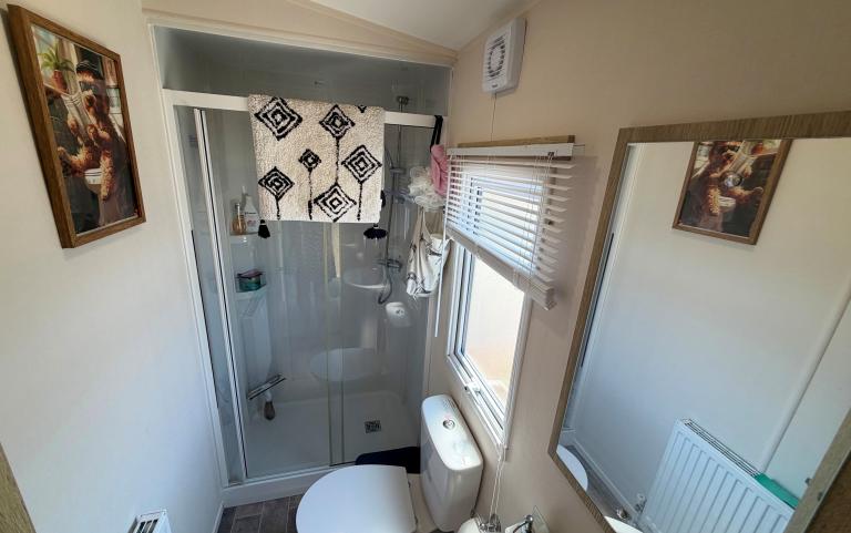 Pitch 16 Shower Room