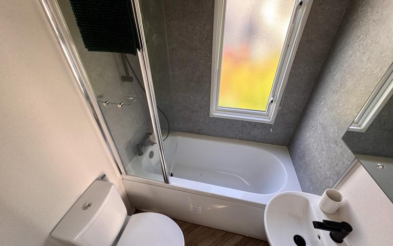 2023 Atlas Status Master En-suite