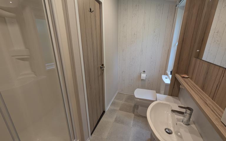 En-suit bathroom