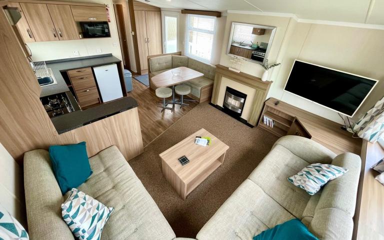 lounge in the 2016 Swift Loire 28x12