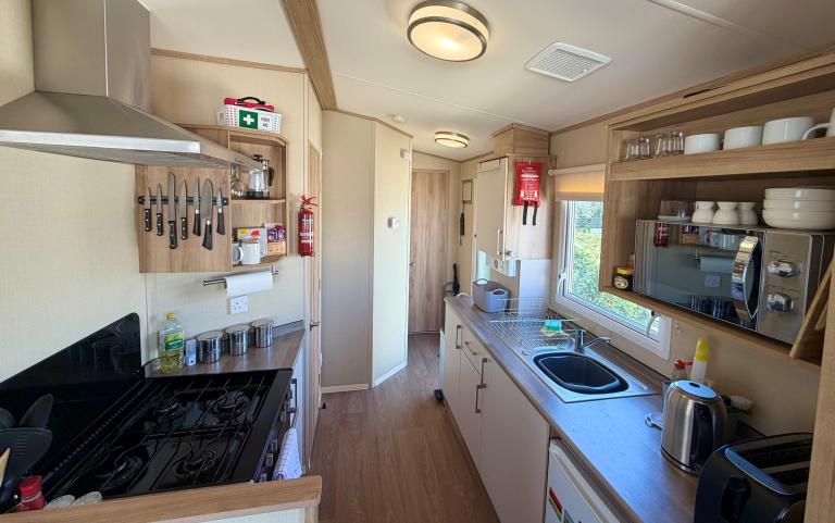 Pitch 8 kitchen