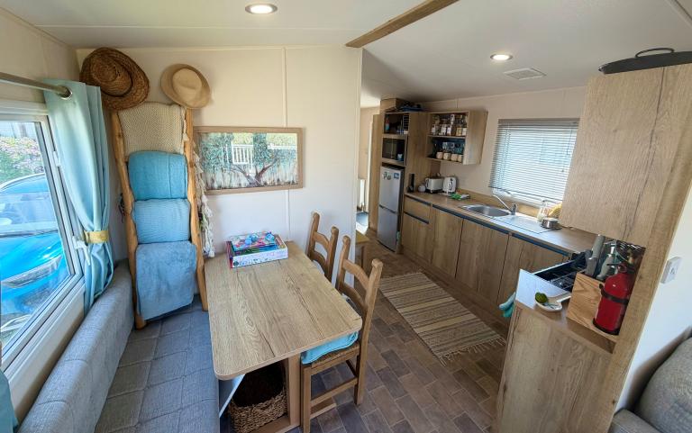 Pitch 16 Dining Area
