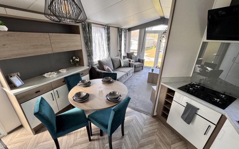 2023 Atlas Status Dining