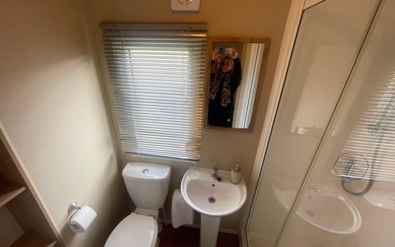 Pitch 27a Main Shower Room