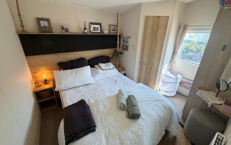 Pitch 16 Main Bedroom